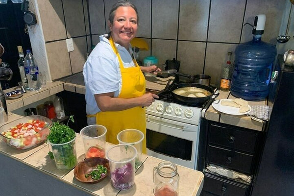 4hr Cooking Class in Medellín with Traditional Recipes and Drinks