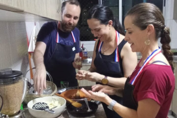 3h Tasting Session in Cartagena with 34 Local Foods & Drinks